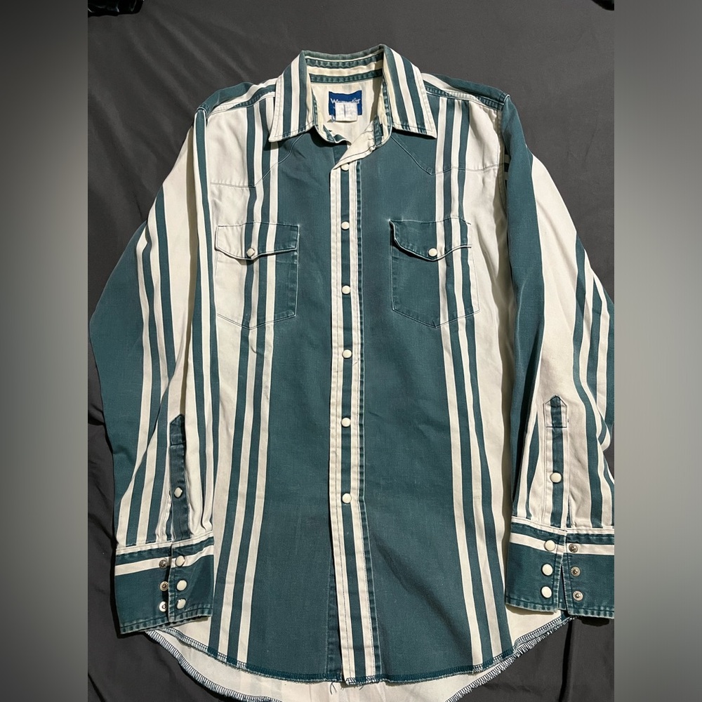 Vintage wrangler pearl snap shirt